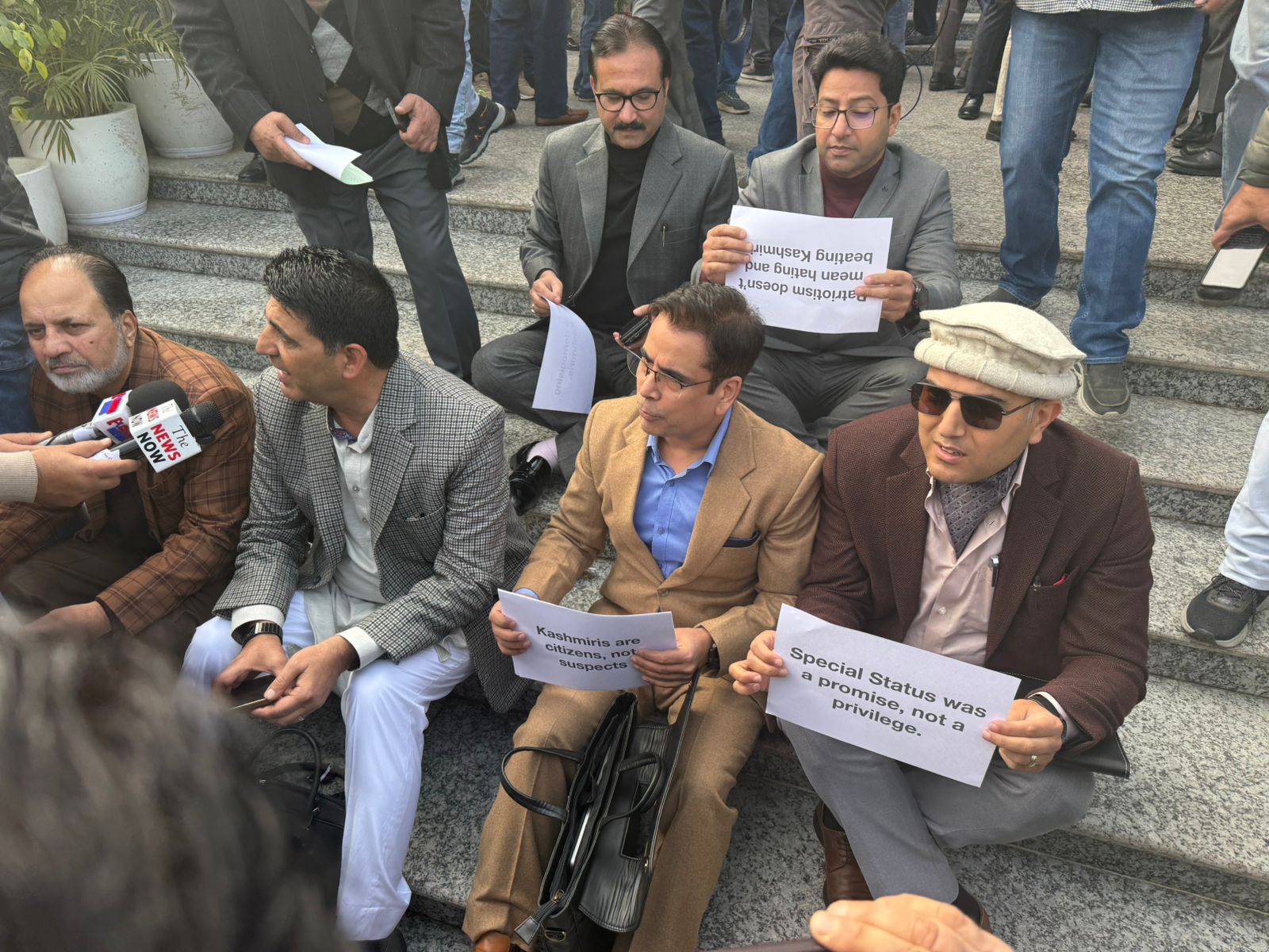 NC stages protest outside J&K Assembly, demands restoration of Statehood